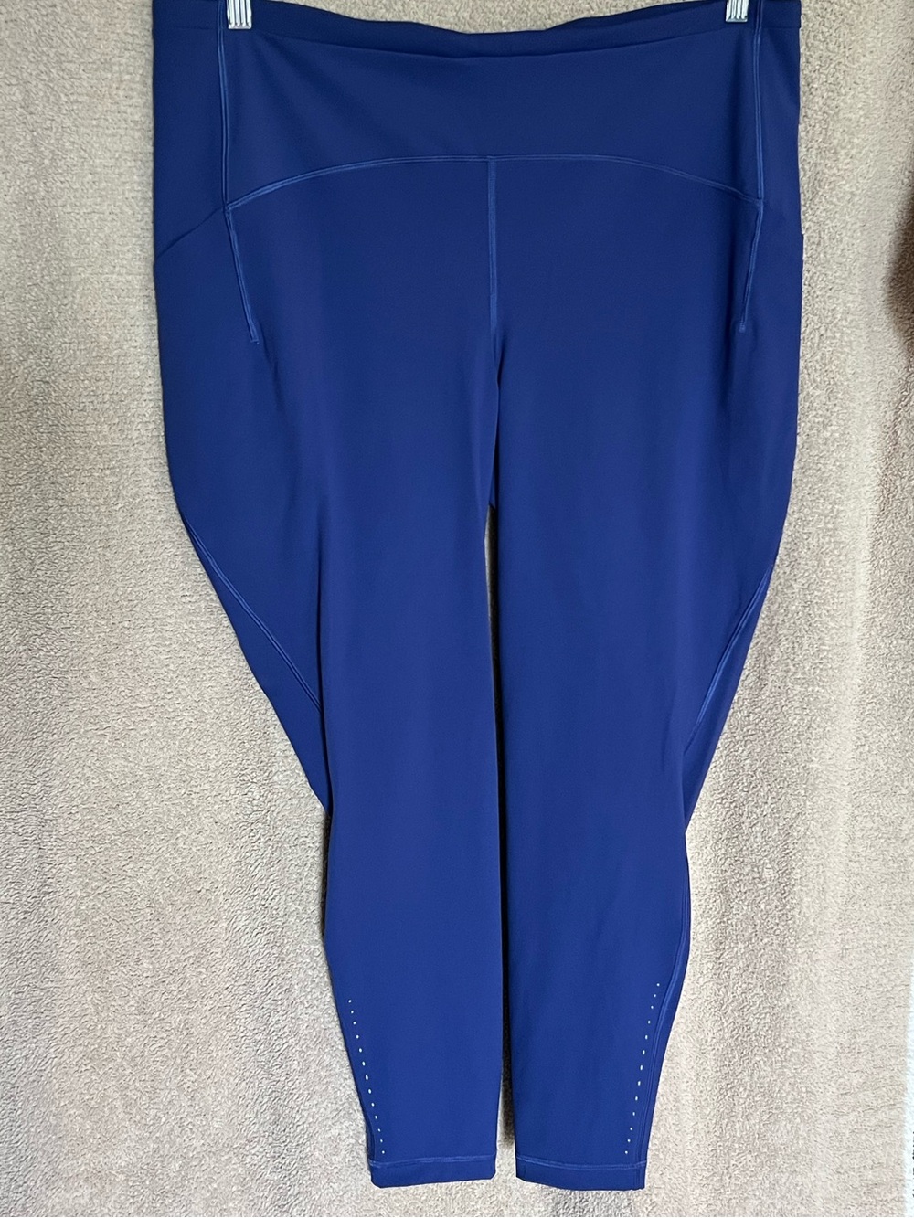 Lululemon Swift Speed High-Rise Tight 28"
Psychic